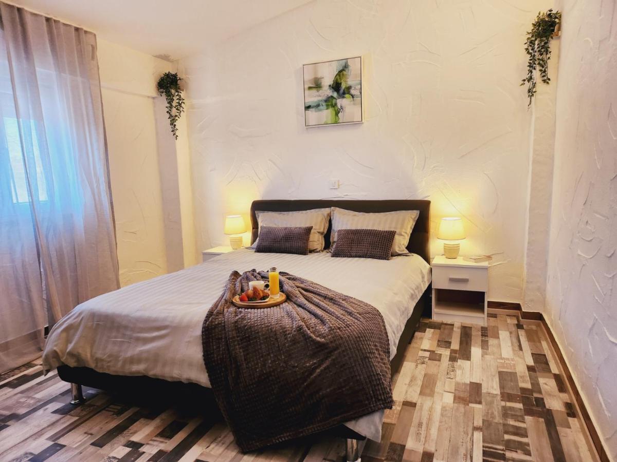 Kuca Za Odmor Capella Villa Stuti Bagian luar foto