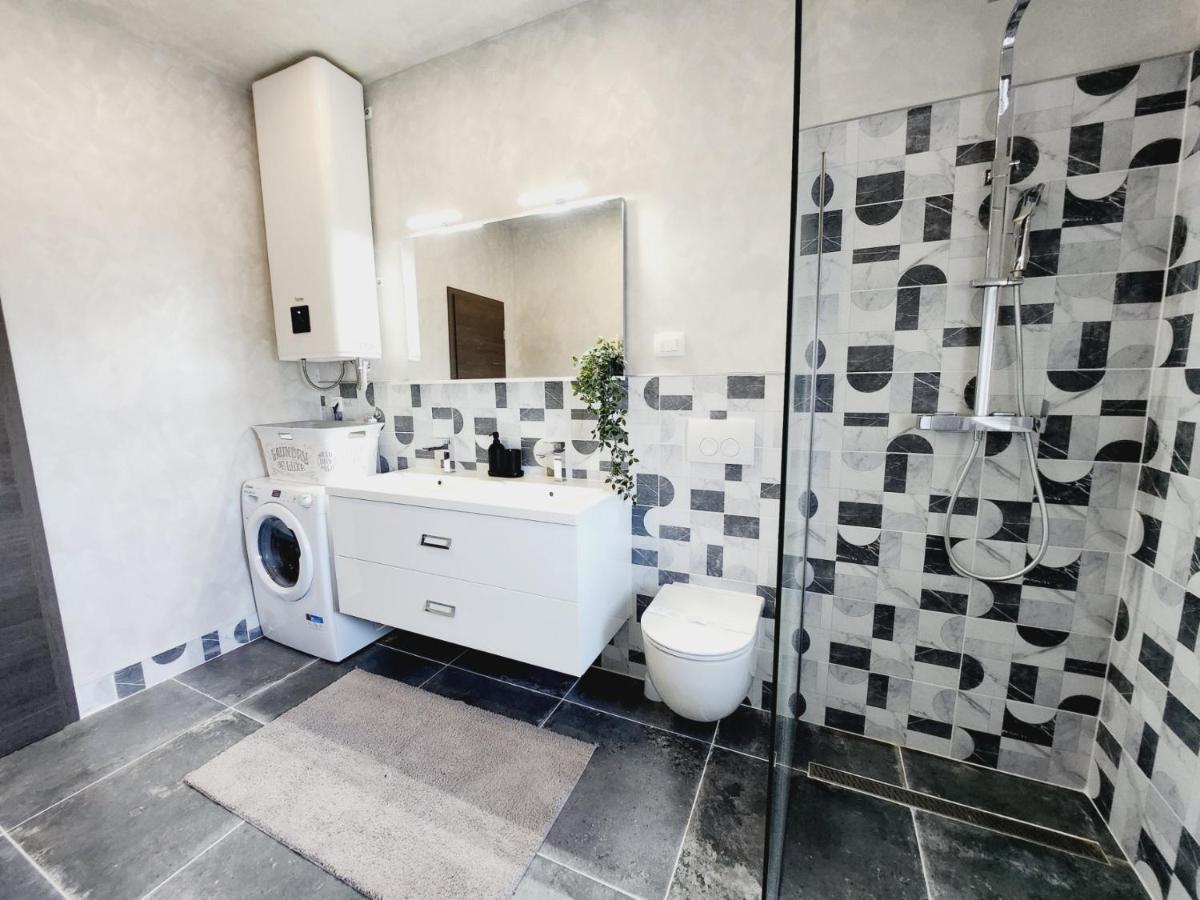 Kuca Za Odmor Capella Villa Stuti Bagian luar foto